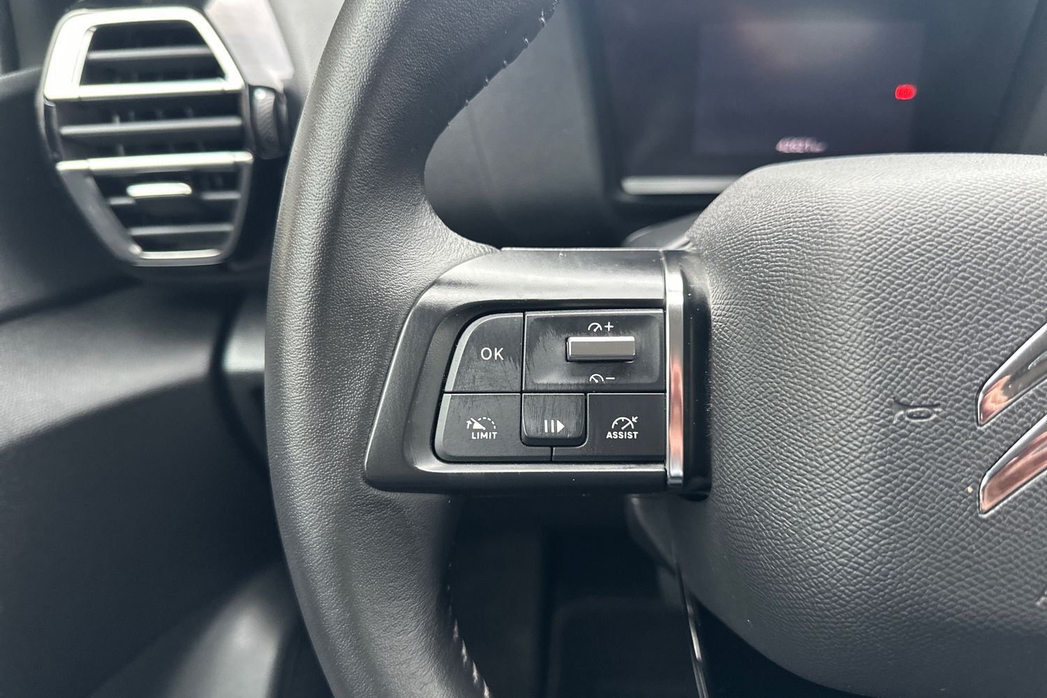 Billede af Citroën e-C4 EL Shine Ltd. 136HK 5d Aut.