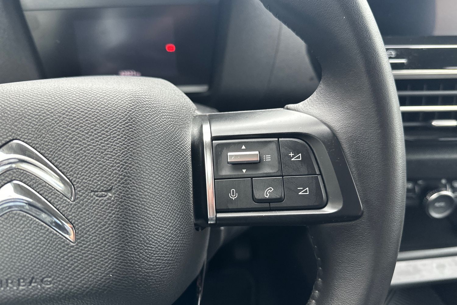 Billede af Citroën e-C4 EL Shine Ltd. 136HK 5d Aut.