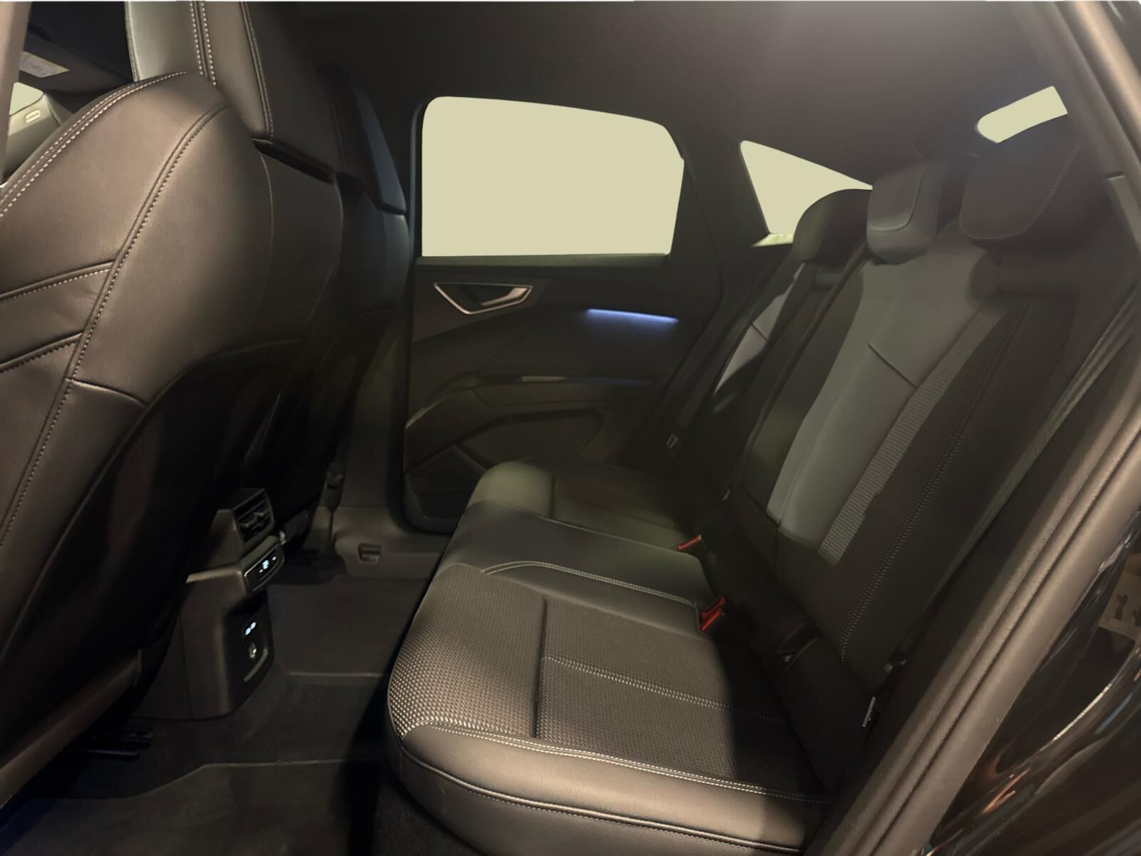 Billede af Audi Q4 Sportback 40 E-tron S Line 204HK 5d Aut.