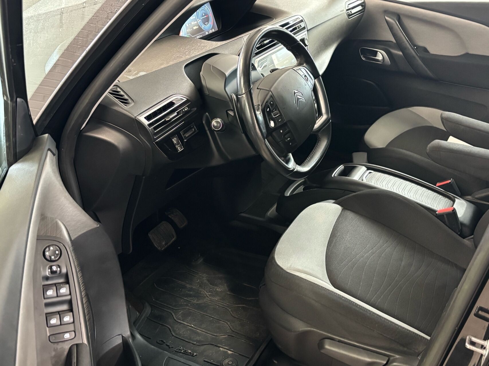 Billede af Citroën Grand C4 Picasso 1,6 e-HDi Seduction ETG6 115HK 6g Aut.