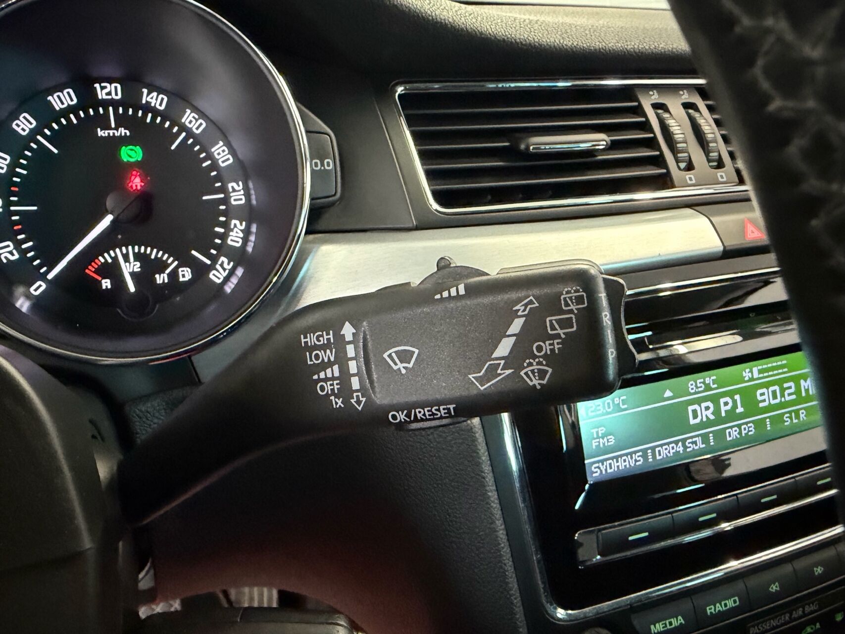 Billede af Skoda Superb Combi 2,0 TDI Common Rail DPF Elegance DSG 170HK Stc 6g Aut.