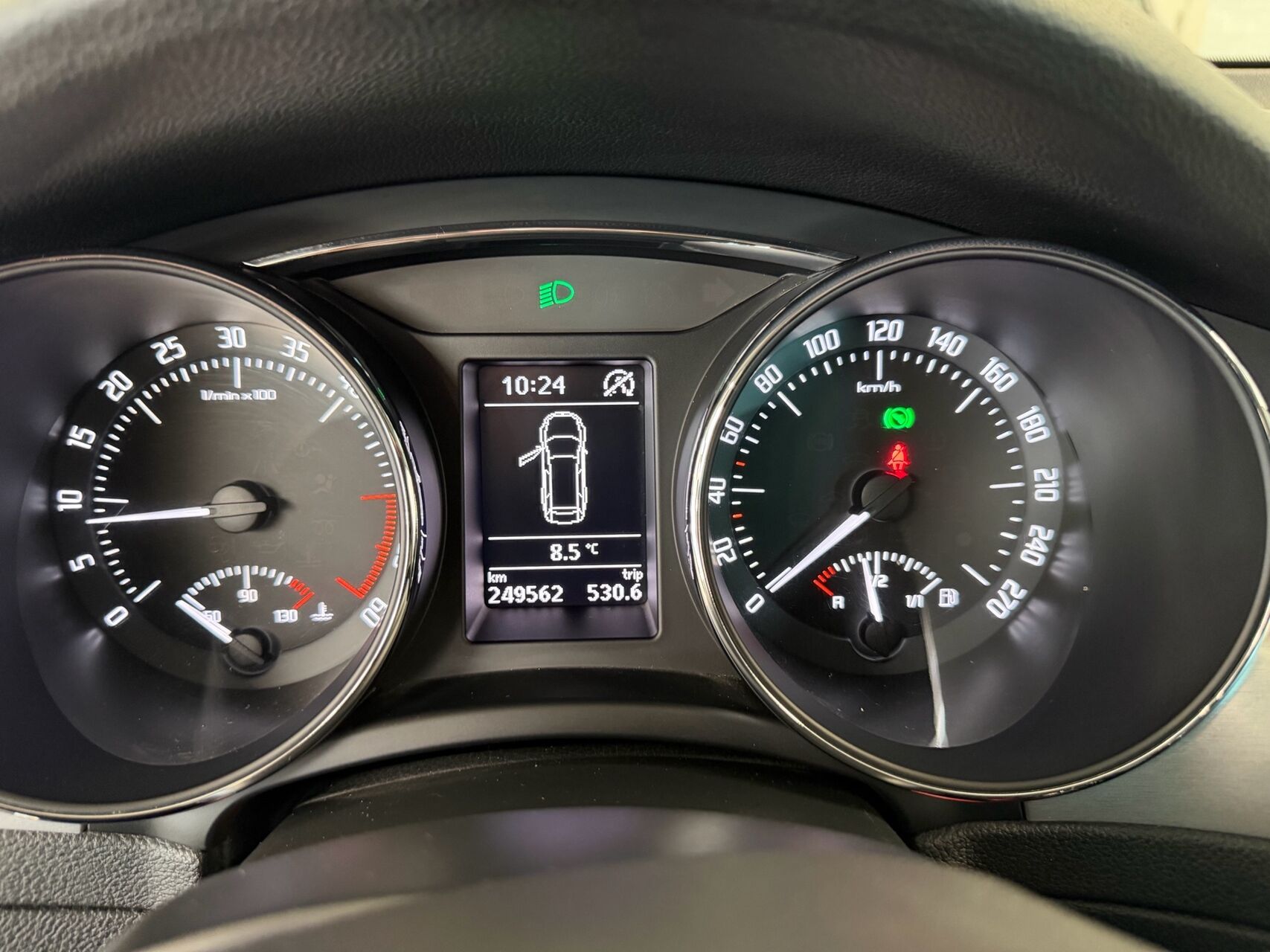 Billede af Skoda Superb Combi 2,0 TDI Common Rail DPF Elegance DSG 170HK Stc 6g Aut.