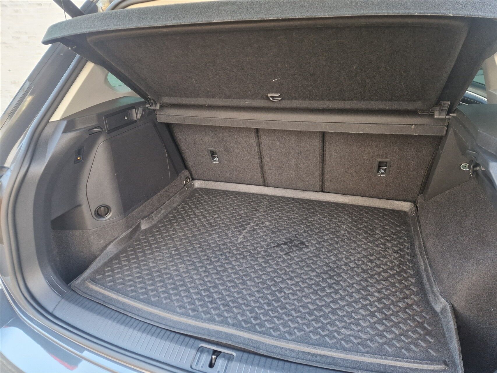 Billede af VW Tiguan 1,4 TSI eHybrid Elegance DSG 245HK 5d 6g Aut.