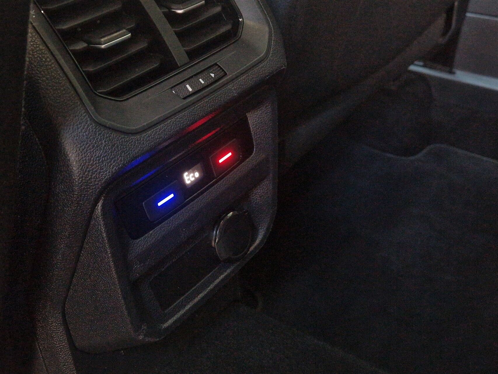 Billede af VW Tiguan 1,4 TSI eHybrid Elegance DSG 245HK 5d 6g Aut.