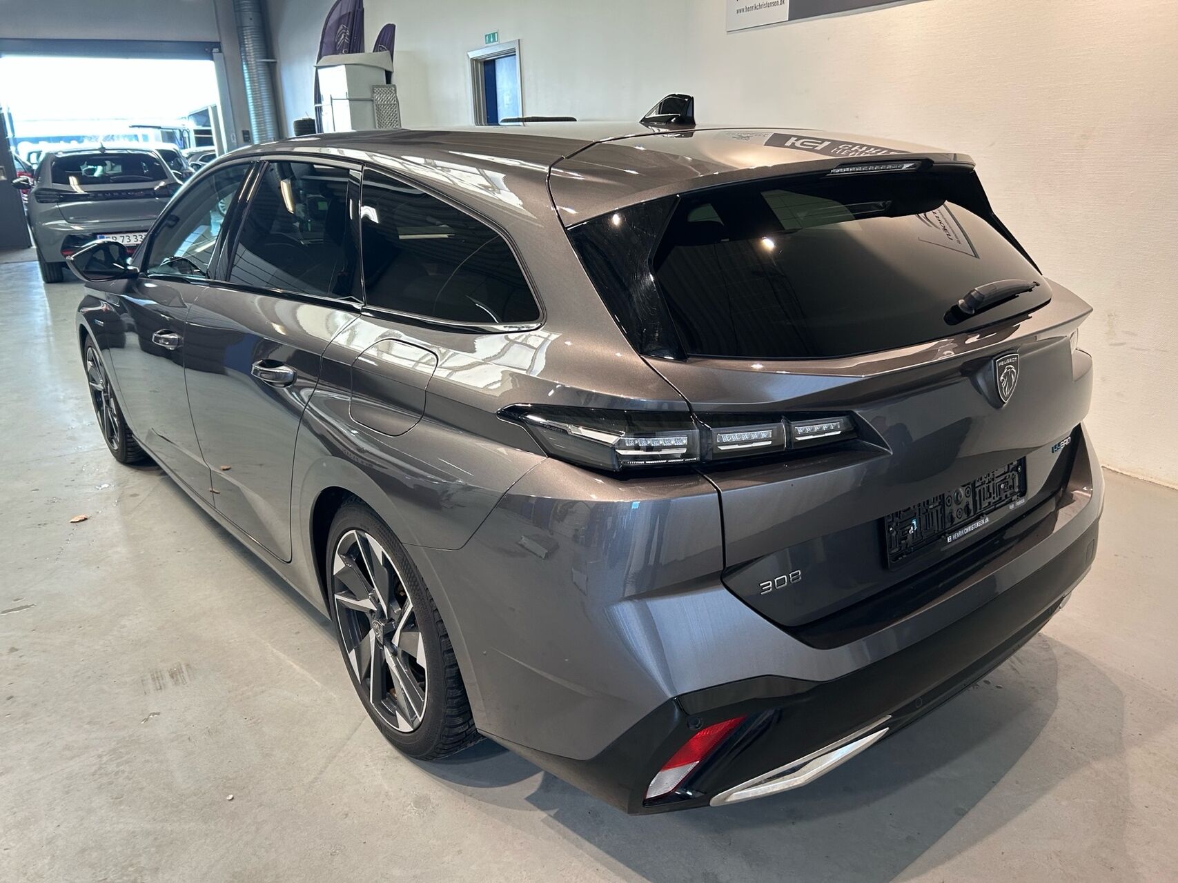 Billede af Peugeot 308 SW 1,6 Plugin-hybrid First Selection EAT8 180HK Stc 8g Aut.