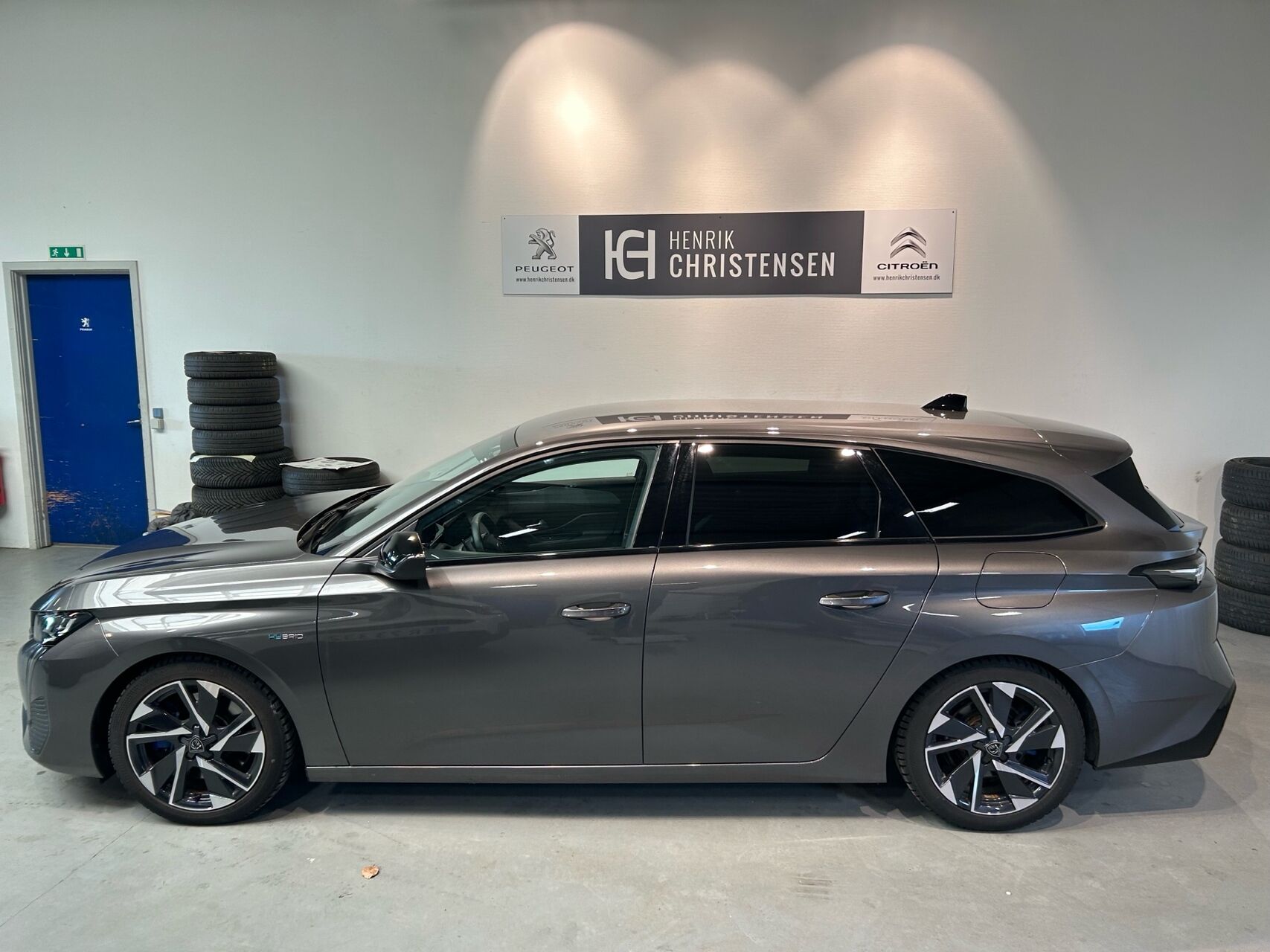 Billede af Peugeot 308 SW 1,6 Plugin-hybrid First Selection EAT8 180HK Stc 8g Aut.