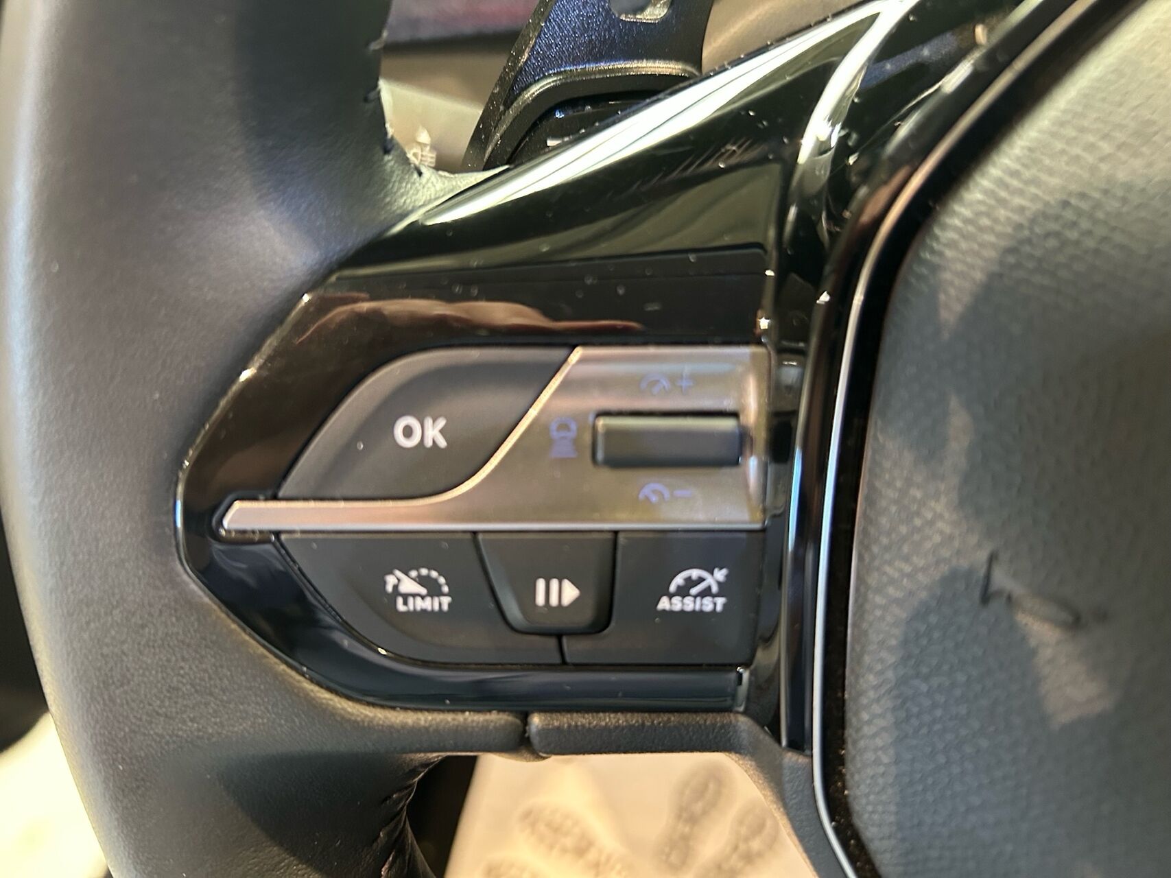 Billede af Peugeot 308 SW 1,6 Plugin-hybrid First Selection EAT8 180HK Stc 8g Aut.