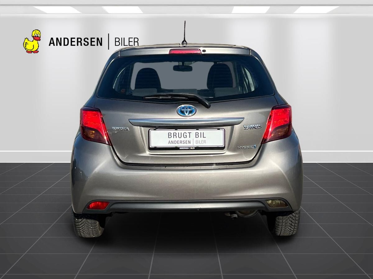 Billede af Toyota Yaris 1,5 Hybrid H2 E-CVT 100HK 5d Trinl. Gear