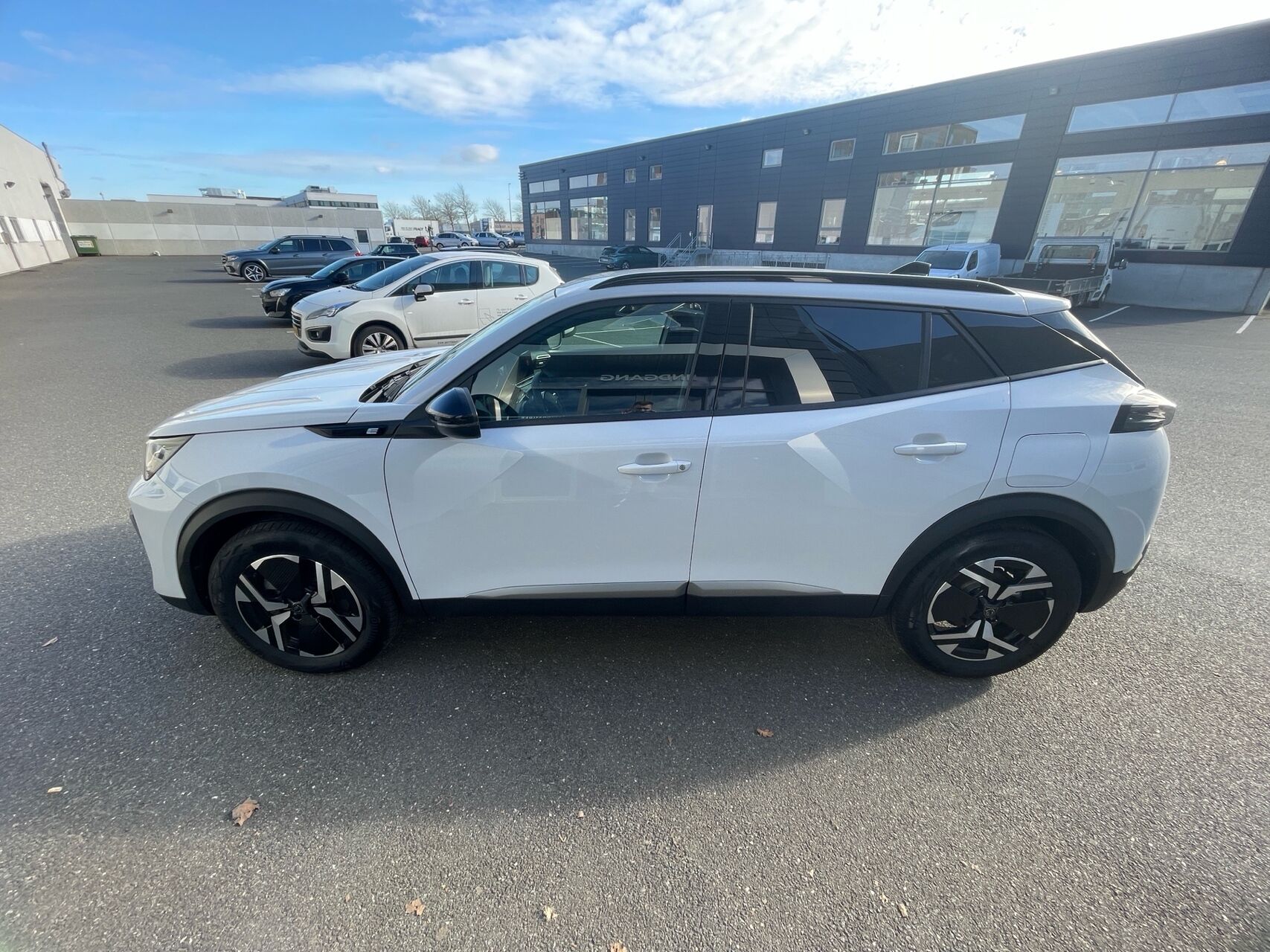 Billede af Peugeot e-2008 EL Allure 156HK 5d Aut.