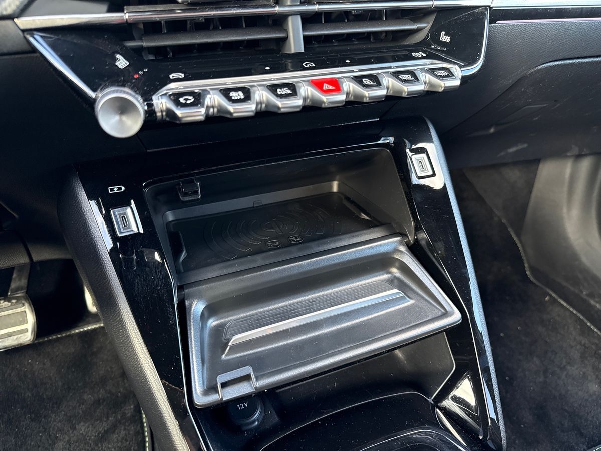 Billede af Peugeot e-2008 EL GT 156HK 5d Aut.