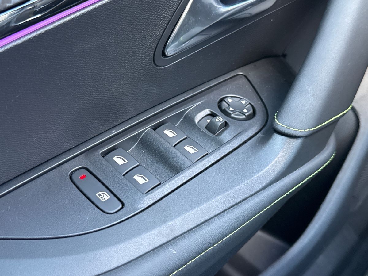 Billede af Peugeot e-2008 EL GT 156HK 5d Aut.