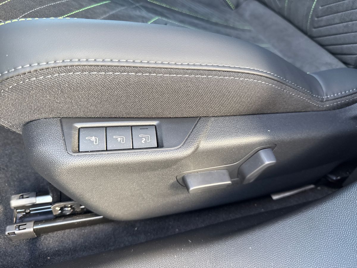 Billede af Peugeot e-2008 EL GT 156HK 5d Aut.