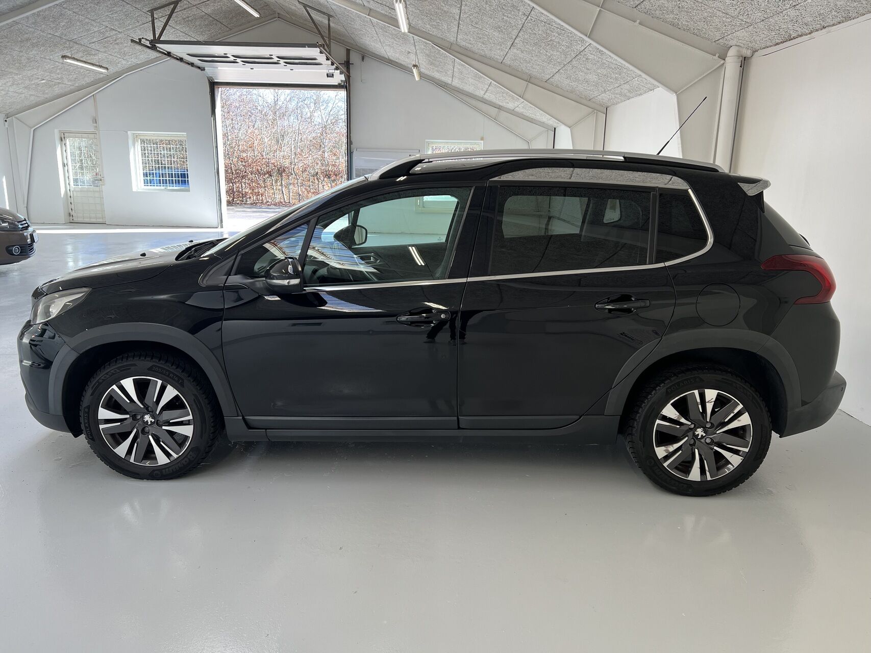 Billede af Peugeot 2008 1,6 BlueHDi Allure Sky 100HK