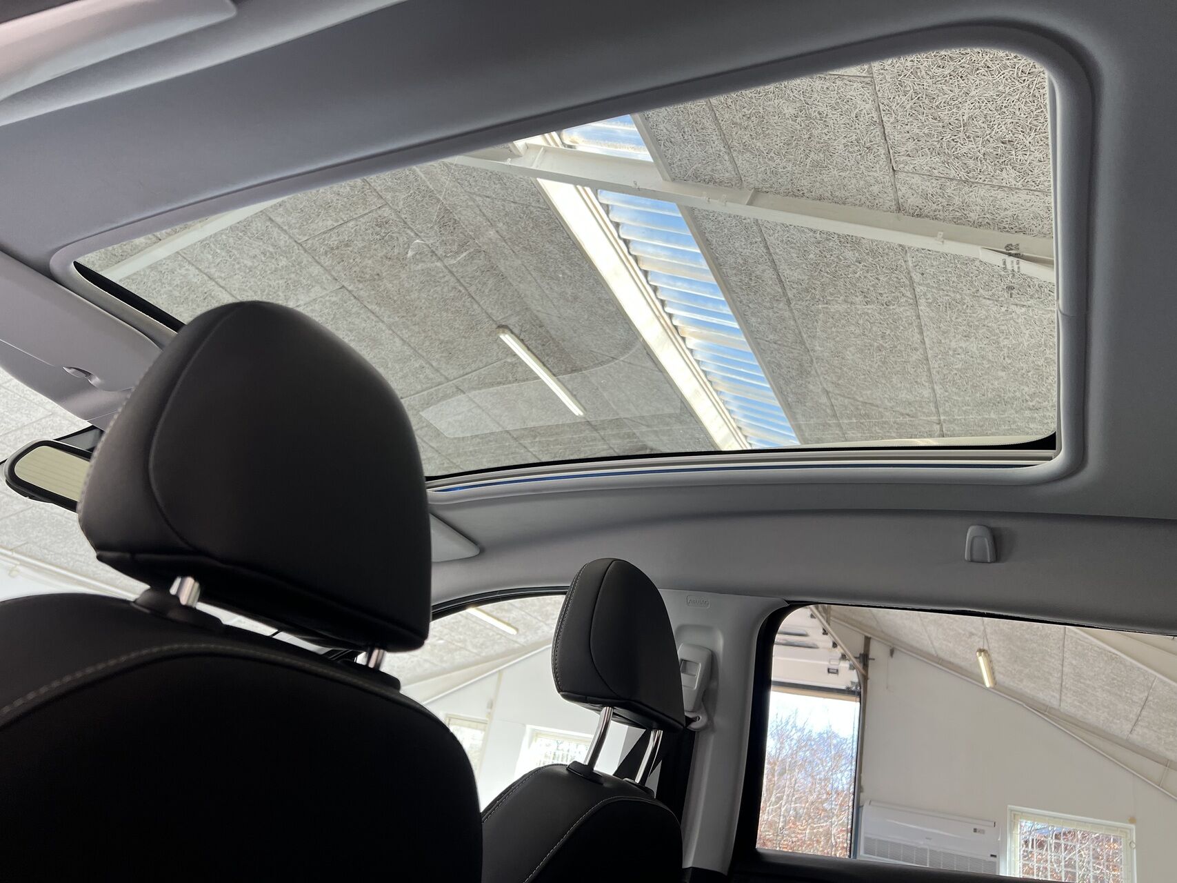 Billede af Peugeot 2008 1,6 BlueHDi Allure Sky 100HK