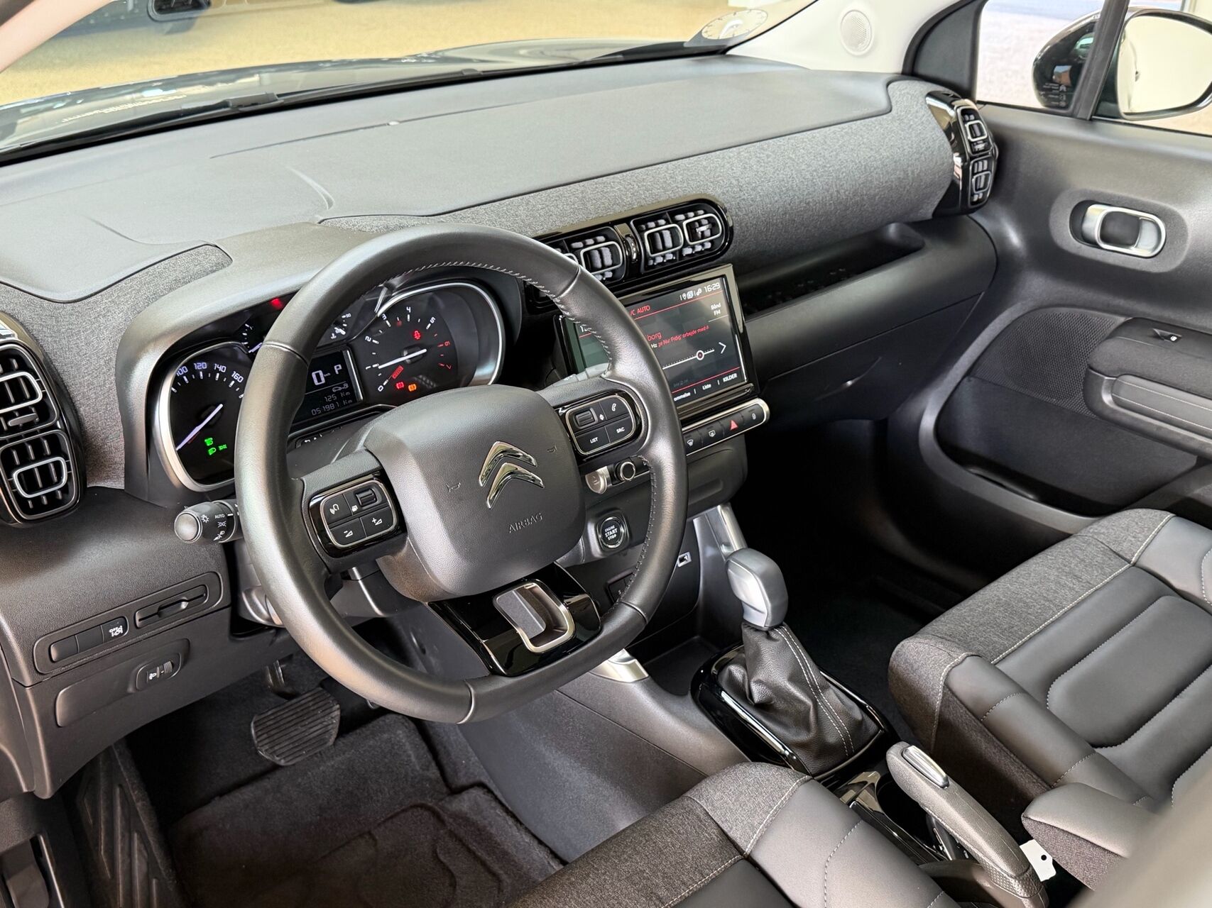 Billede af Citroën C3 Aircross 1,2 PureTech Shine Sport EAT6 130HK 5d 6g Aut.