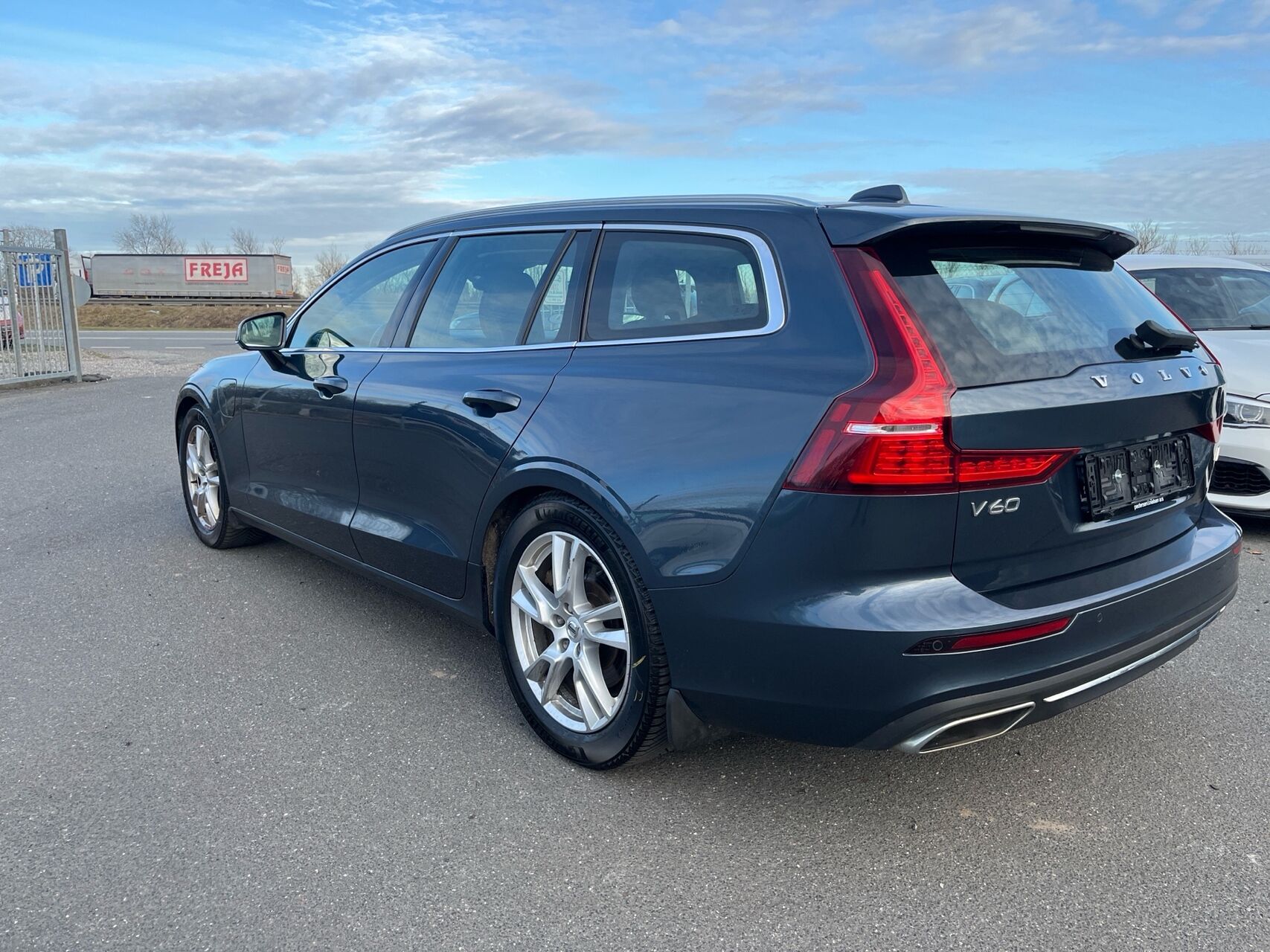 Billede af Volvo V60 2,0 T6 Recharge  Plugin-hybrid Inscription Expression 340HK Stc 8g Aut.