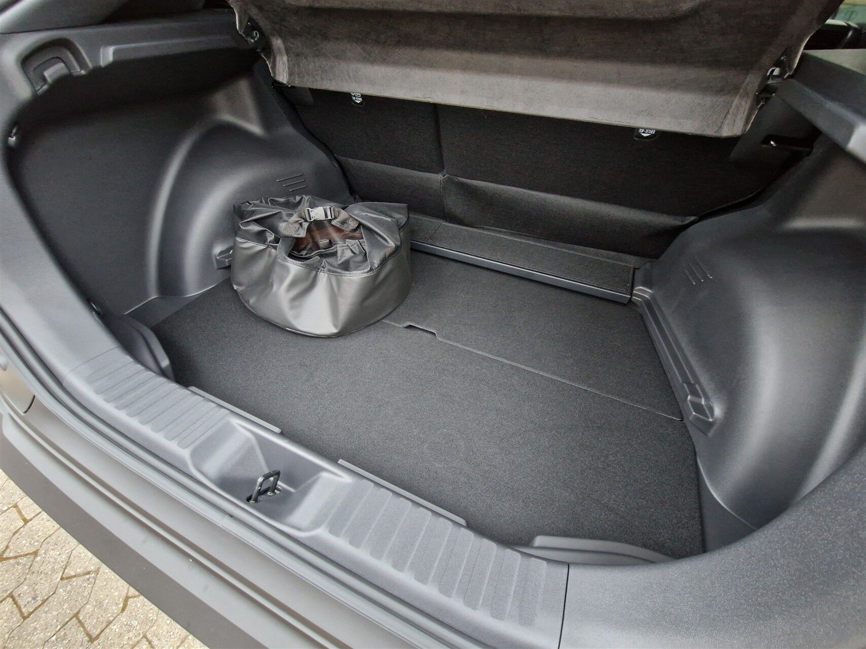 Billede af Toyota C-HR+ EL Executive AWD 343HK 5d Aut.