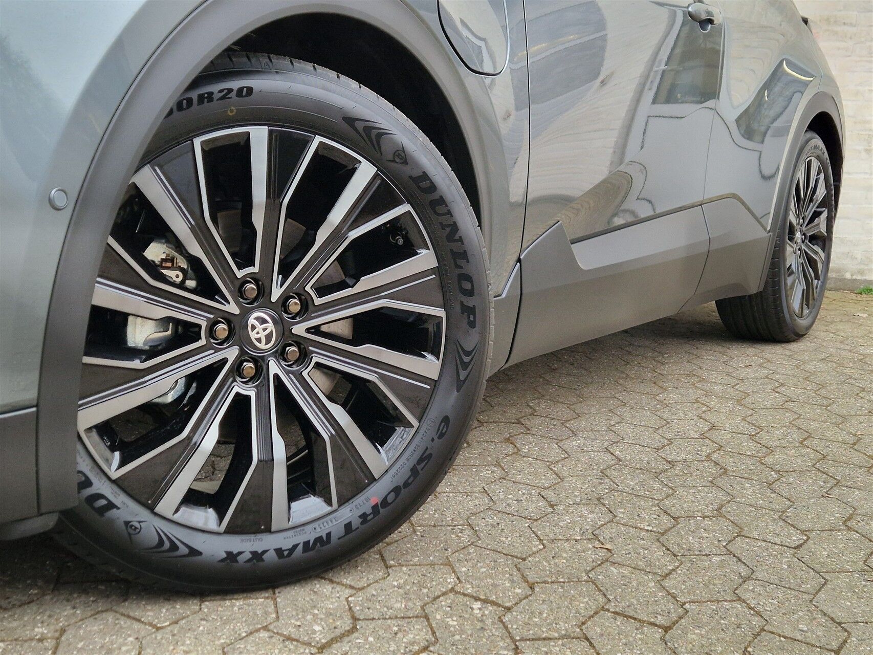 Billede af Toyota C-HR+ EL Executive AWD 343HK 5d Aut.