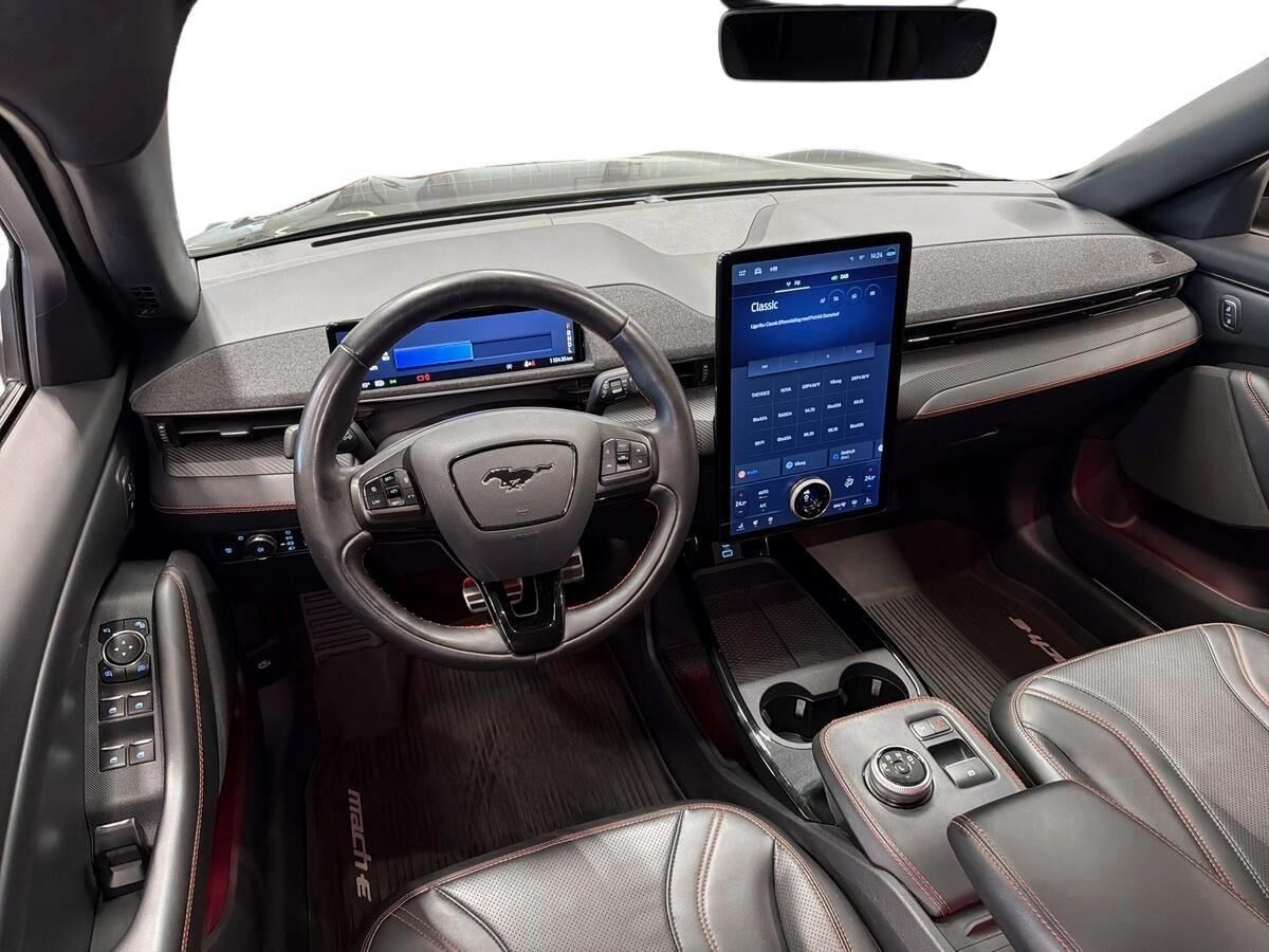 Billede af Ford Mustang Mach-E EL SR Premium AWD 269HK 5d Aut.