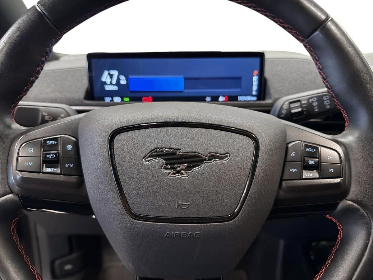 Billede af Ford Mustang Mach-E EL SR Premium AWD 269HK 5d Aut.
