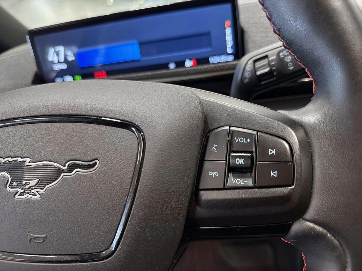 Billede af Ford Mustang Mach-E EL SR Premium AWD 269HK 5d Aut.