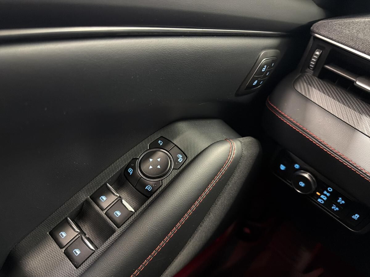 Billede af Ford Mustang Mach-E EL SR Premium AWD 269HK 5d Aut.