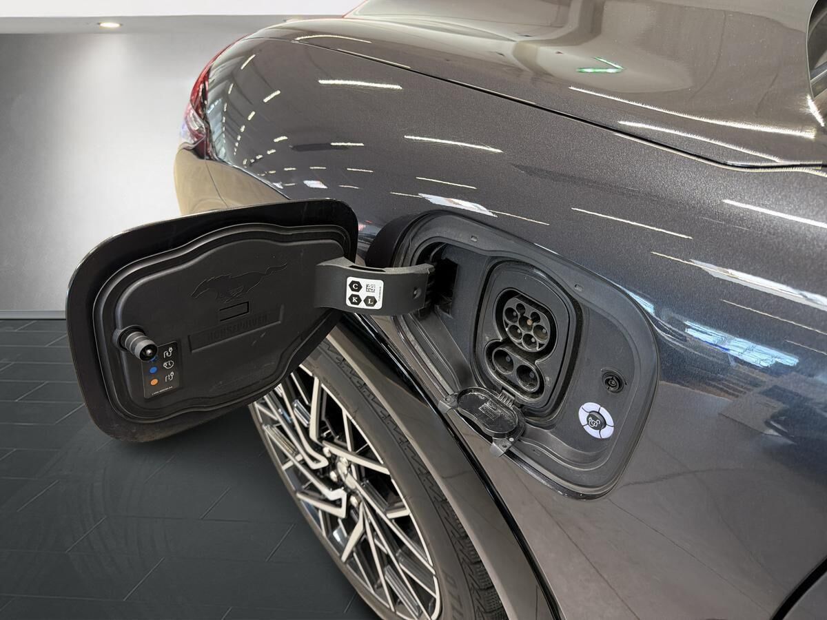 Billede af Ford Mustang Mach-E EL SR Premium AWD 269HK 5d Aut.