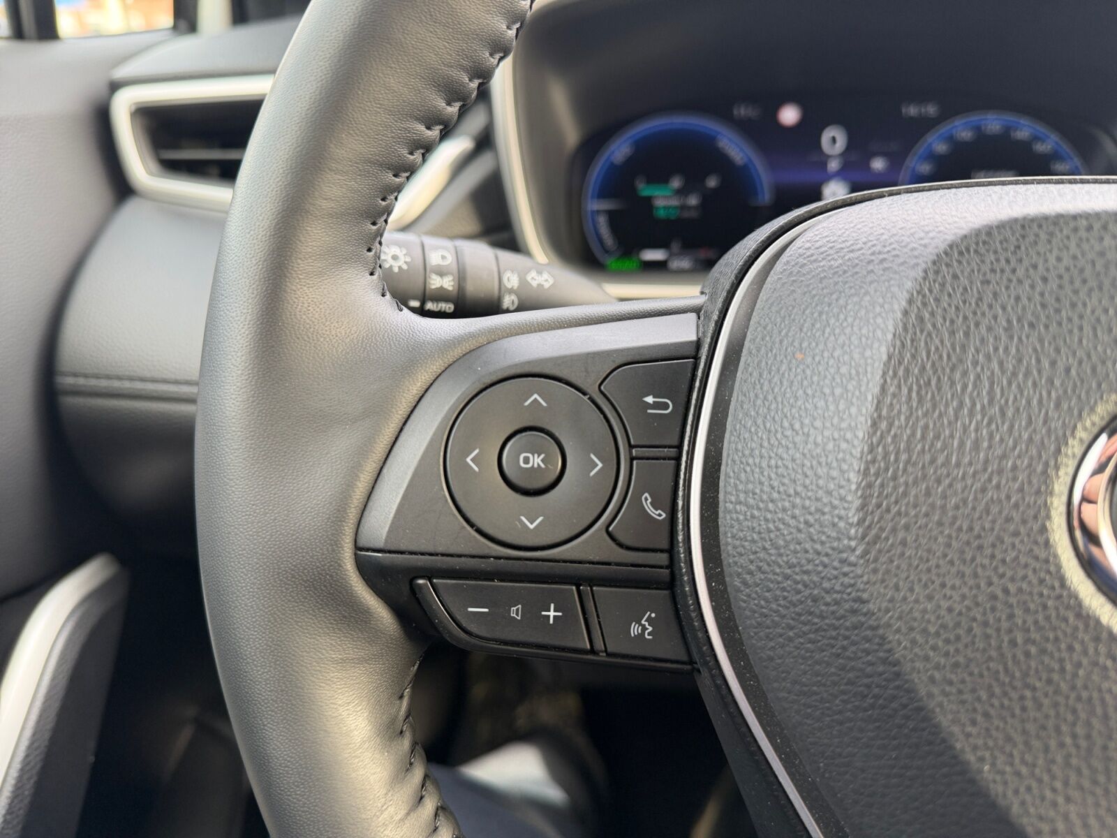 Billede af Toyota Corolla Cross 2,0 Hybrid Style Comfort E-CVT 197HK 5d Aut.