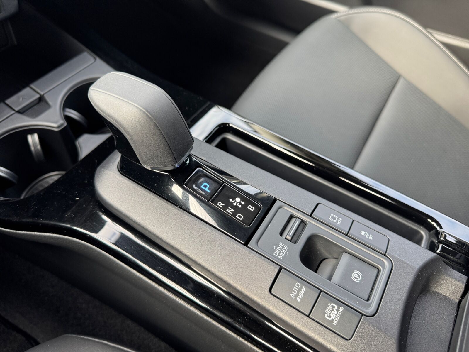 Billede af Toyota Prius Plug-in 2,0 Plugin-hybrid Executive 223HK 5d Aut.