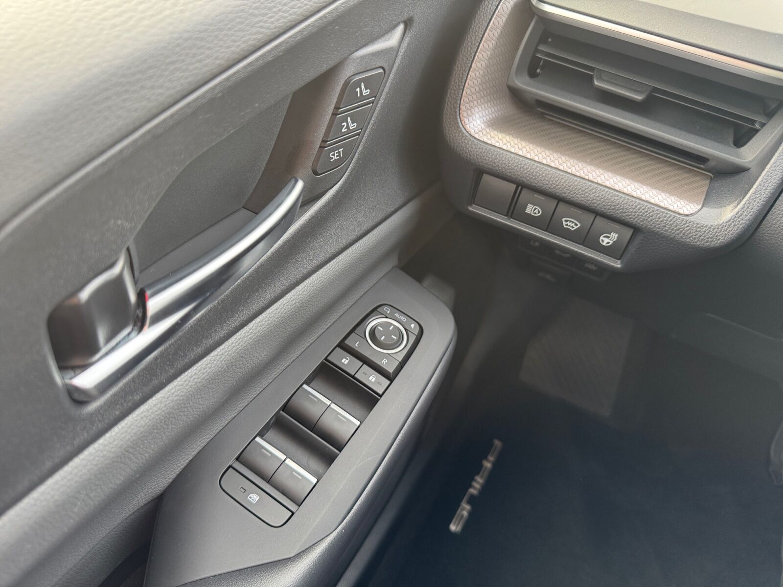 Billede af Toyota Prius Plug-in 2,0 Plugin-hybrid Executive 223HK 5d Aut.