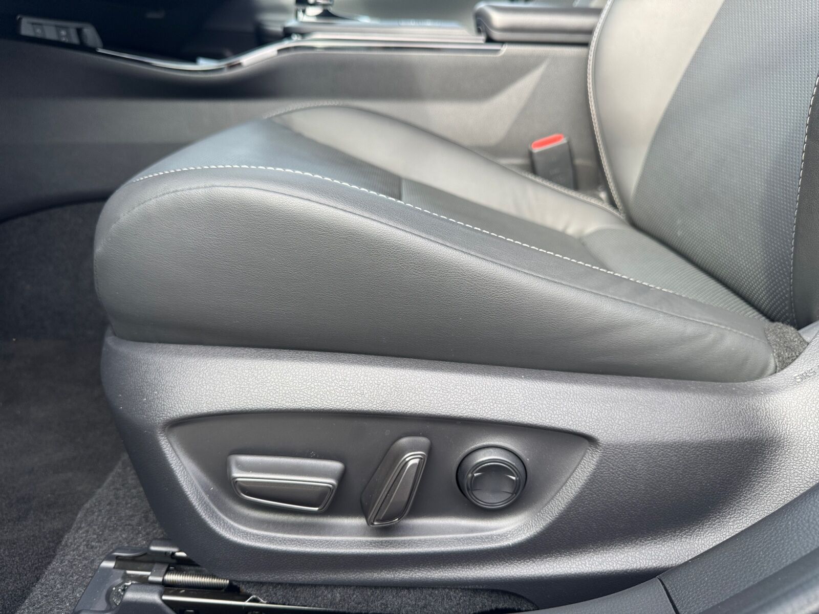 Billede af Toyota Prius Plug-in 2,0 Plugin-hybrid Executive 223HK 5d Aut.