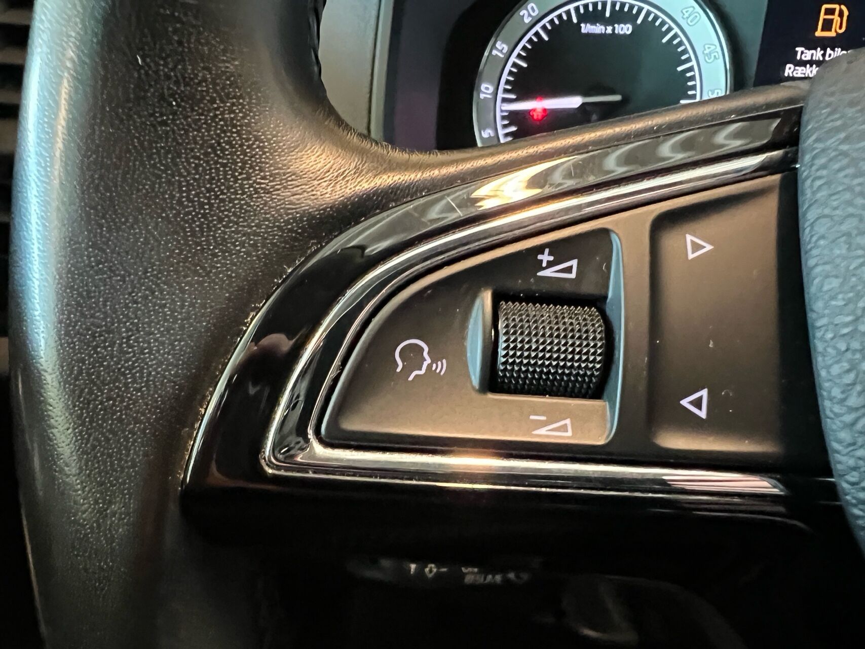 Billede af Skoda Karoq 1,6 TDI AdBlue Style DSG 115HK 5d 7g Aut.