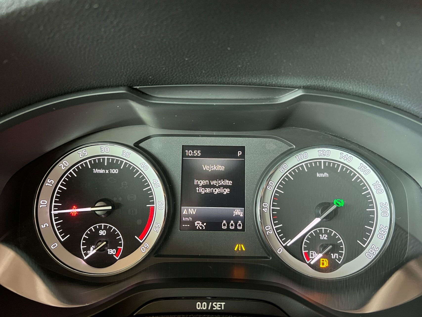 Billede af Skoda Karoq 1,6 TDI AdBlue Style DSG 115HK 5d 7g Aut.