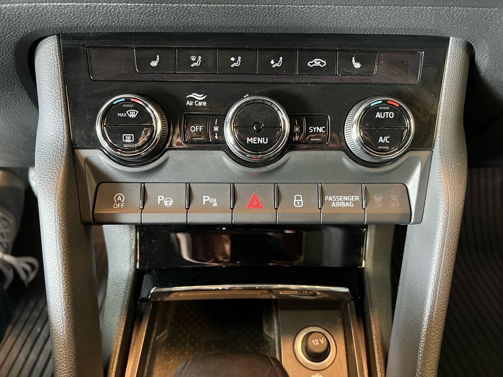 Billede af Skoda Karoq 1,6 TDI AdBlue Style DSG 115HK 5d 7g Aut.