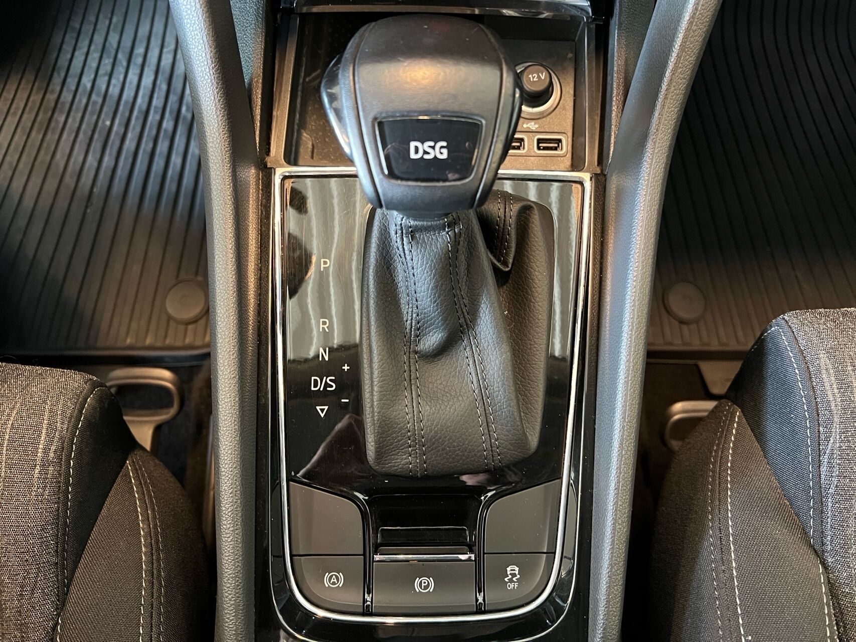 Billede af Skoda Karoq 1,6 TDI AdBlue Style DSG 115HK 5d 7g Aut.