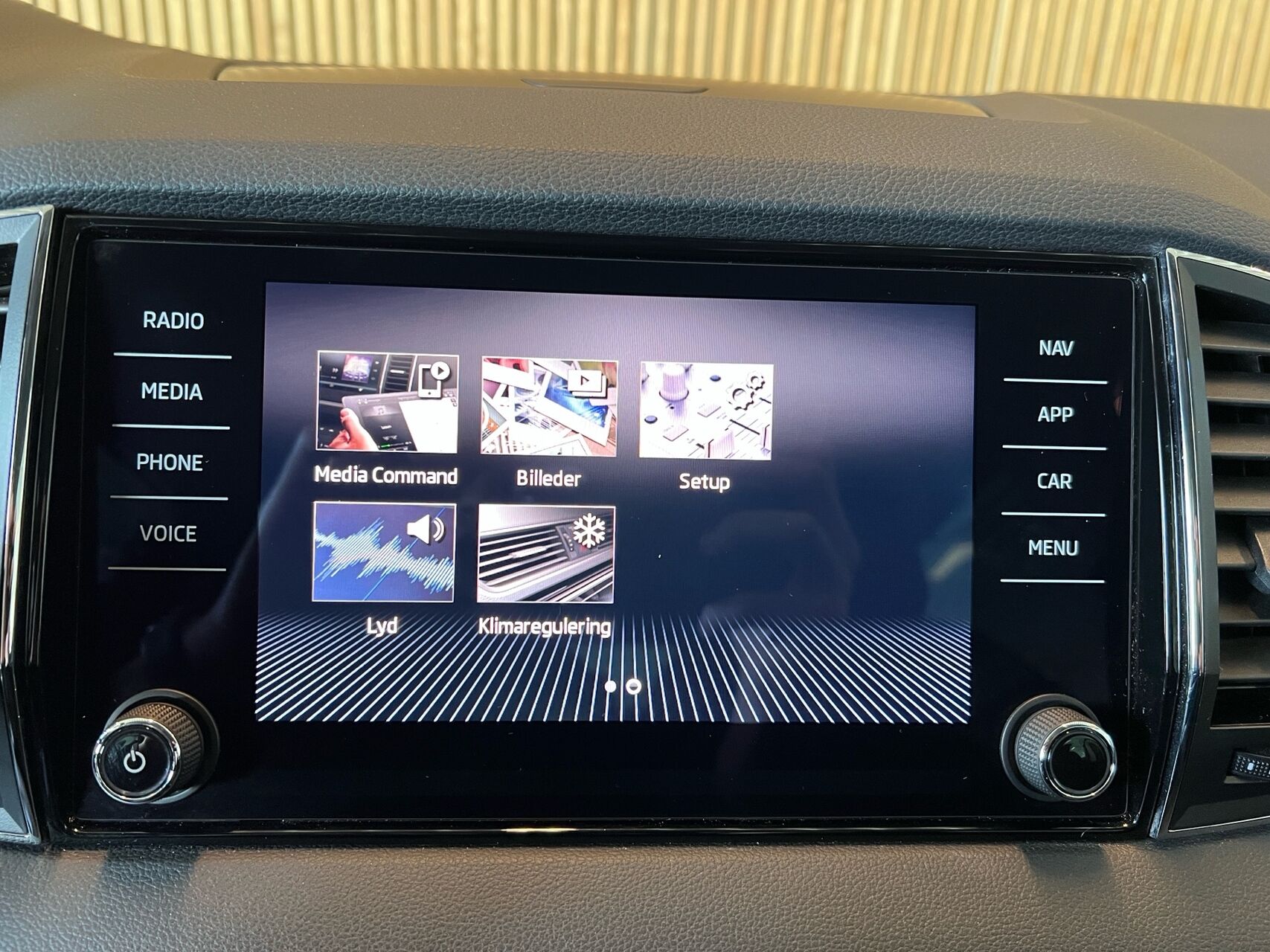 Billede af Skoda Karoq 1,6 TDI AdBlue Style DSG 115HK 5d 7g Aut.