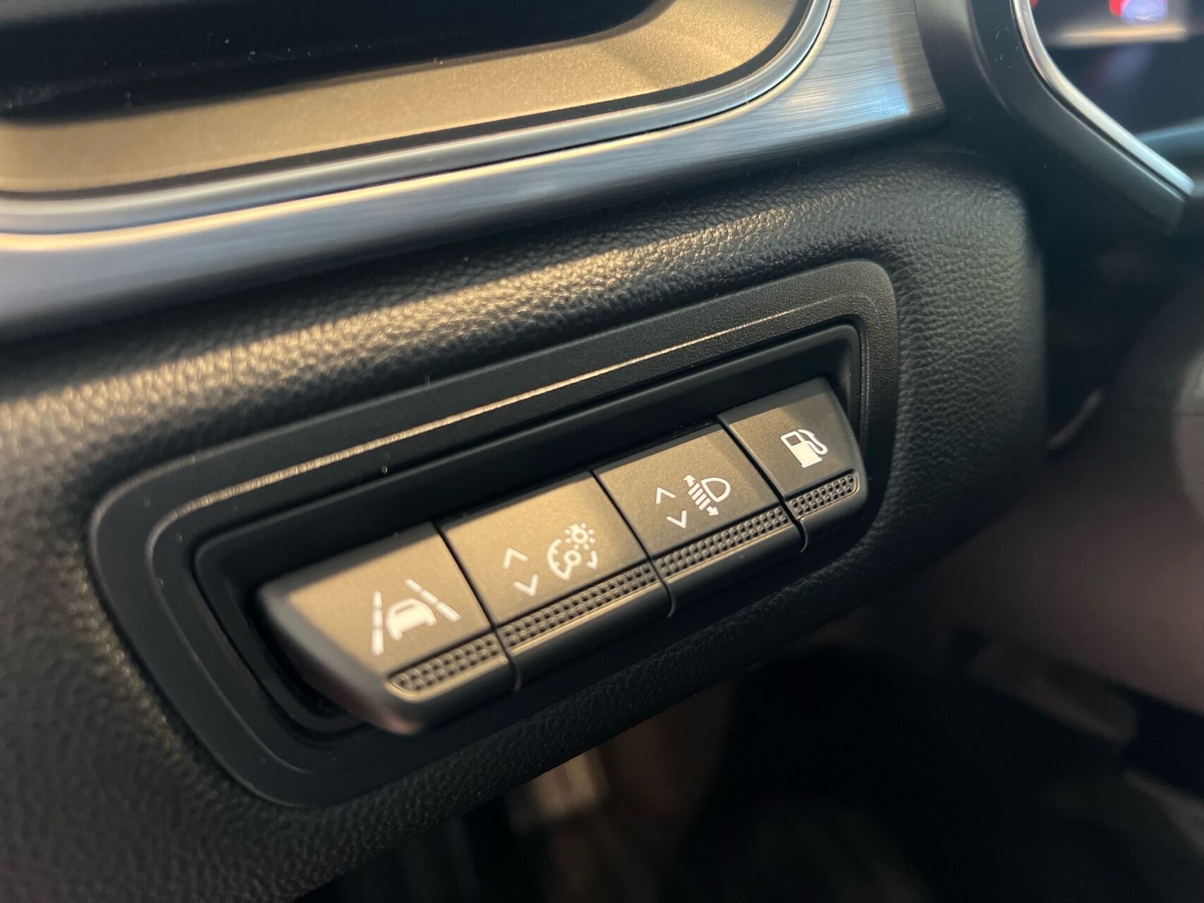 Billede af Renault Captur 1,6 E-TECH  Plugin-hybrid Intens 160HK 5d Aut.