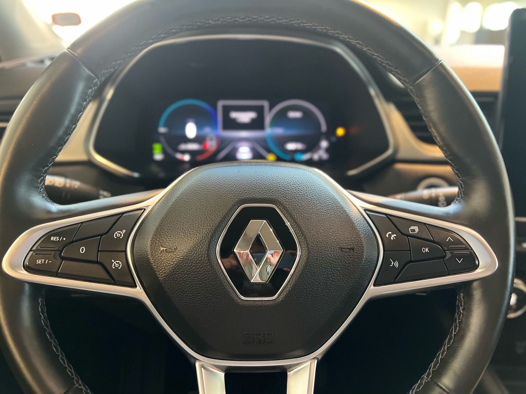 Billede af Renault Captur 1,6 E-TECH  Plugin-hybrid Intens 160HK 5d Aut.