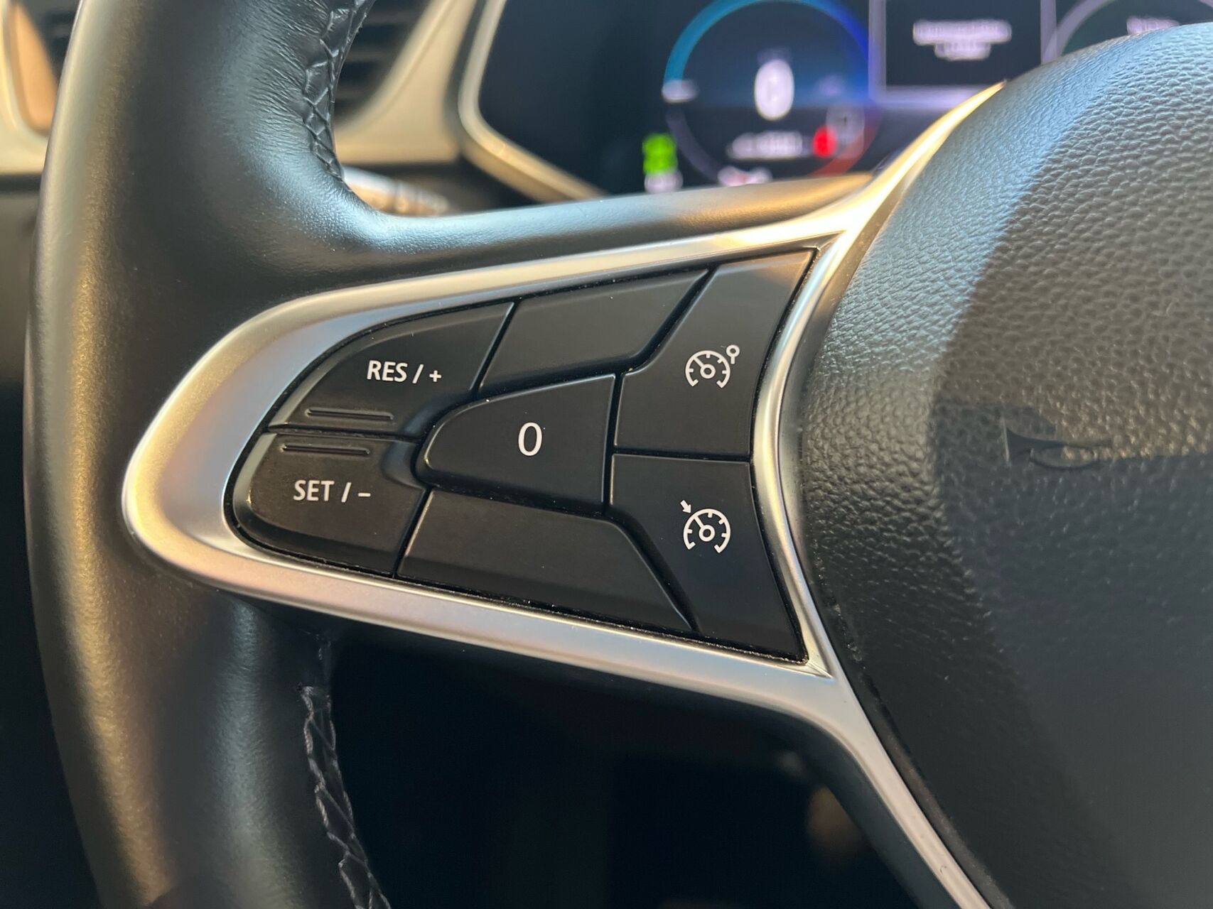 Billede af Renault Captur 1,6 E-TECH  Plugin-hybrid Intens 160HK 5d Aut.