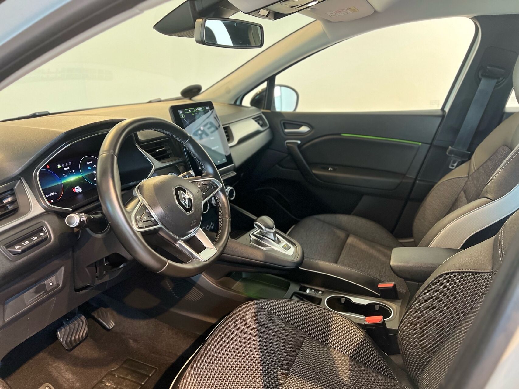 Billede af Renault Captur 1,6 E-TECH  Plugin-hybrid Intens 160HK 5d Aut.