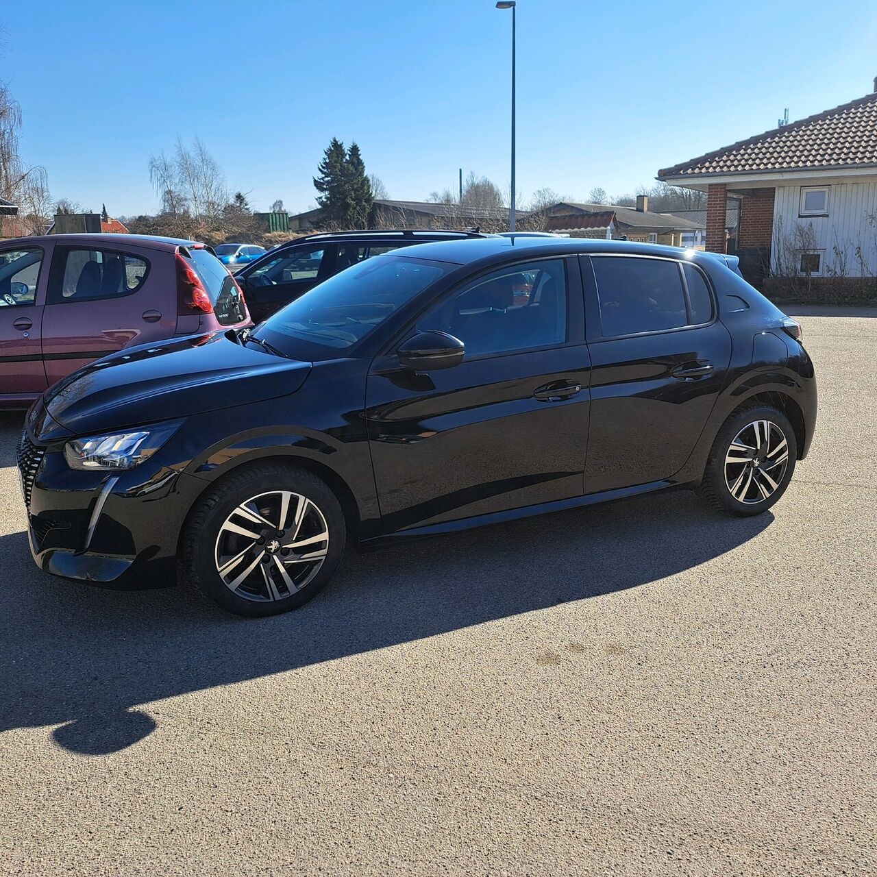 Billede af Peugeot 208 1,2 PureTech Black Selection 100HK 5d 6g