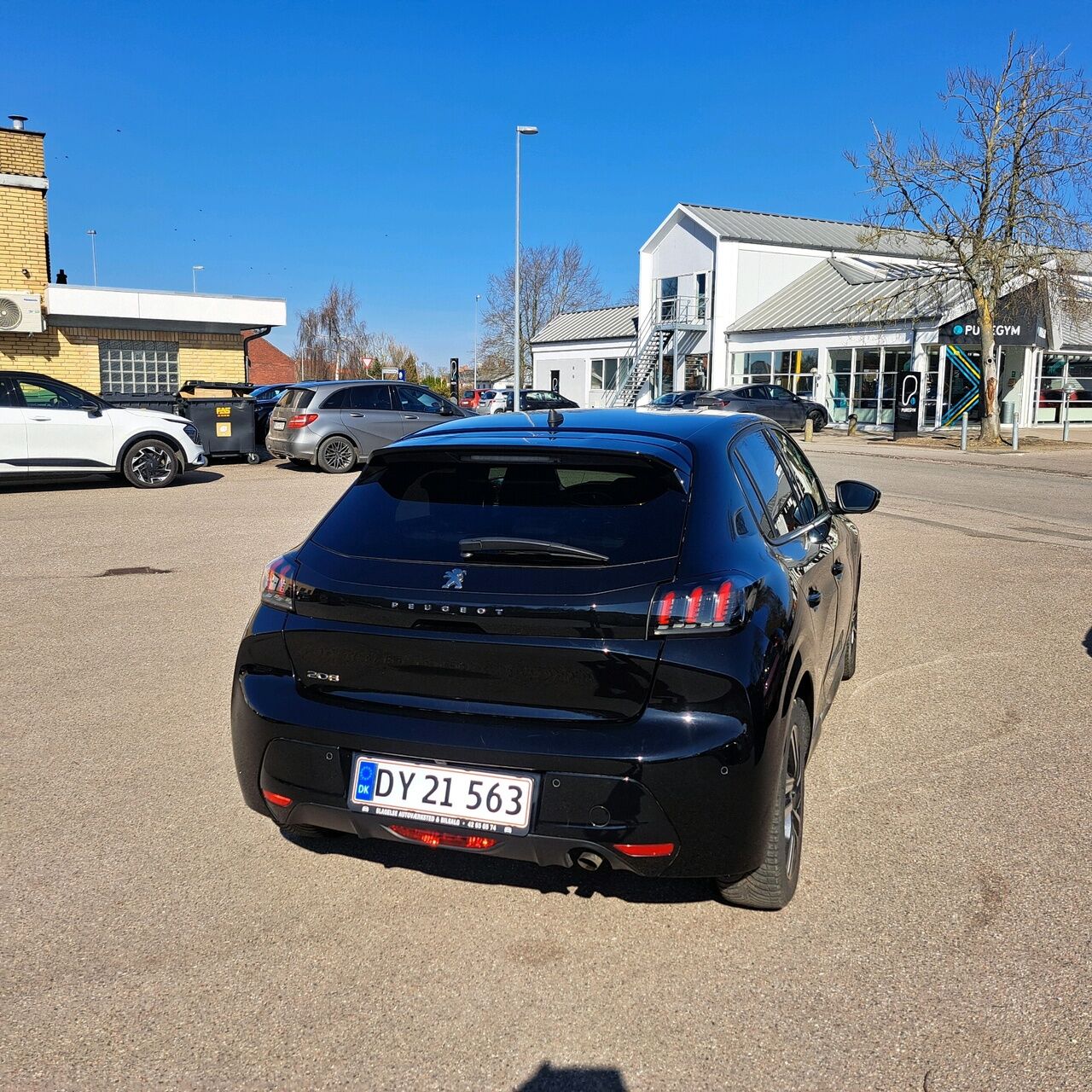 Billede af Peugeot 208 1,2 PureTech Black Selection 100HK 5d 6g