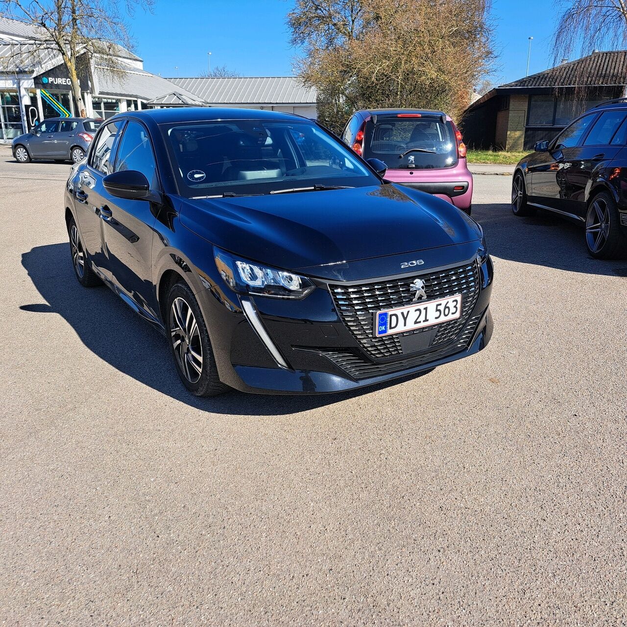 Billede af Peugeot 208 1,2 PureTech Black Selection 100HK 5d 6g