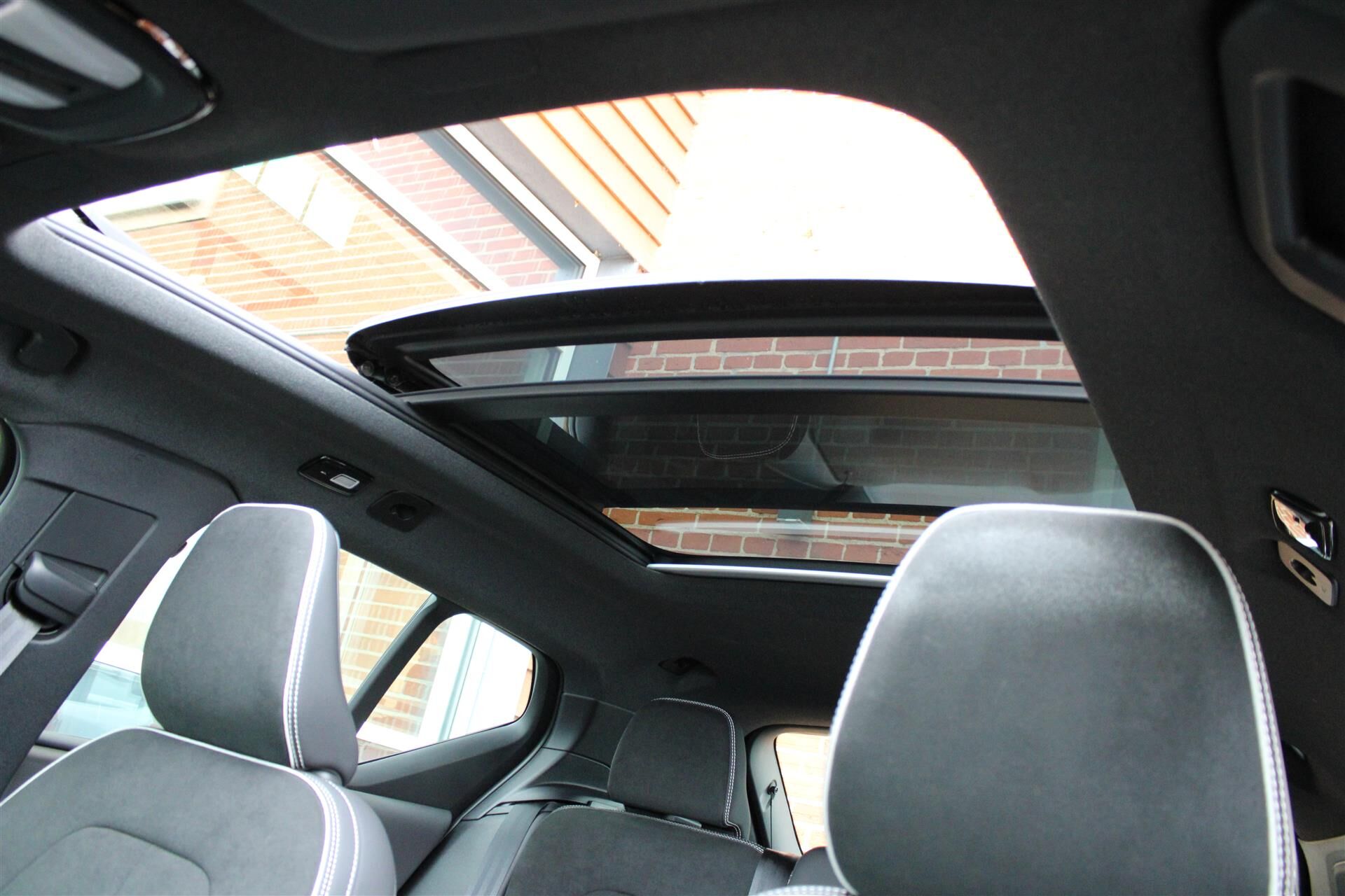 Billede af Volvo XC40 P8 Recharge Twin Ultimate AWD 408HK 5d Aut.