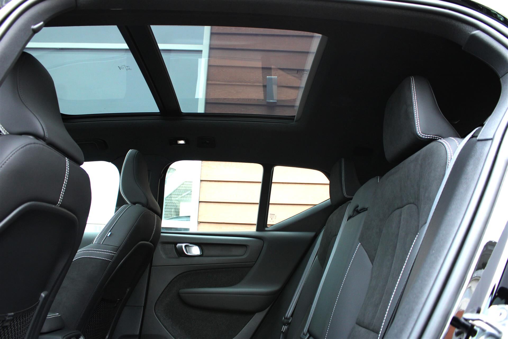 Billede af Volvo XC40 P8 Recharge Twin Ultimate AWD 408HK 5d Aut.