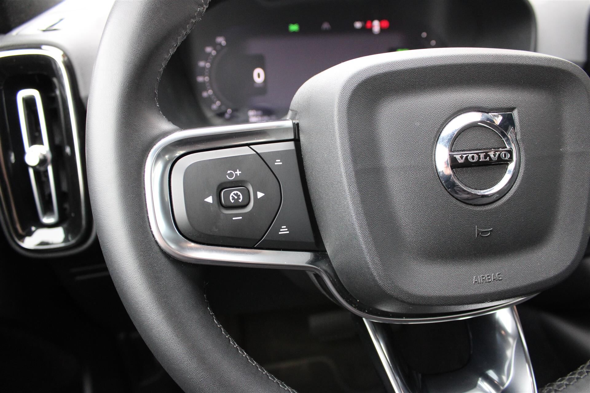 Billede af Volvo XC40 P8 Recharge Twin Ultimate AWD 408HK 5d Aut.