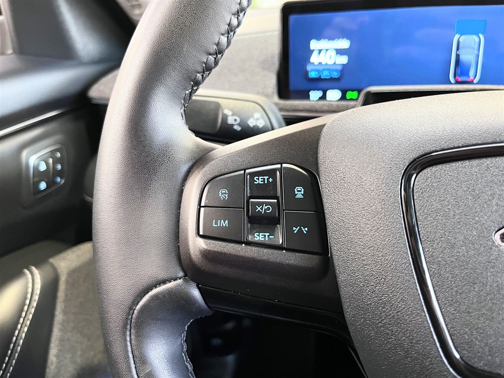 Billede af Ford Mustang Mach-E EL UR Premium 294HK 5d Aut.