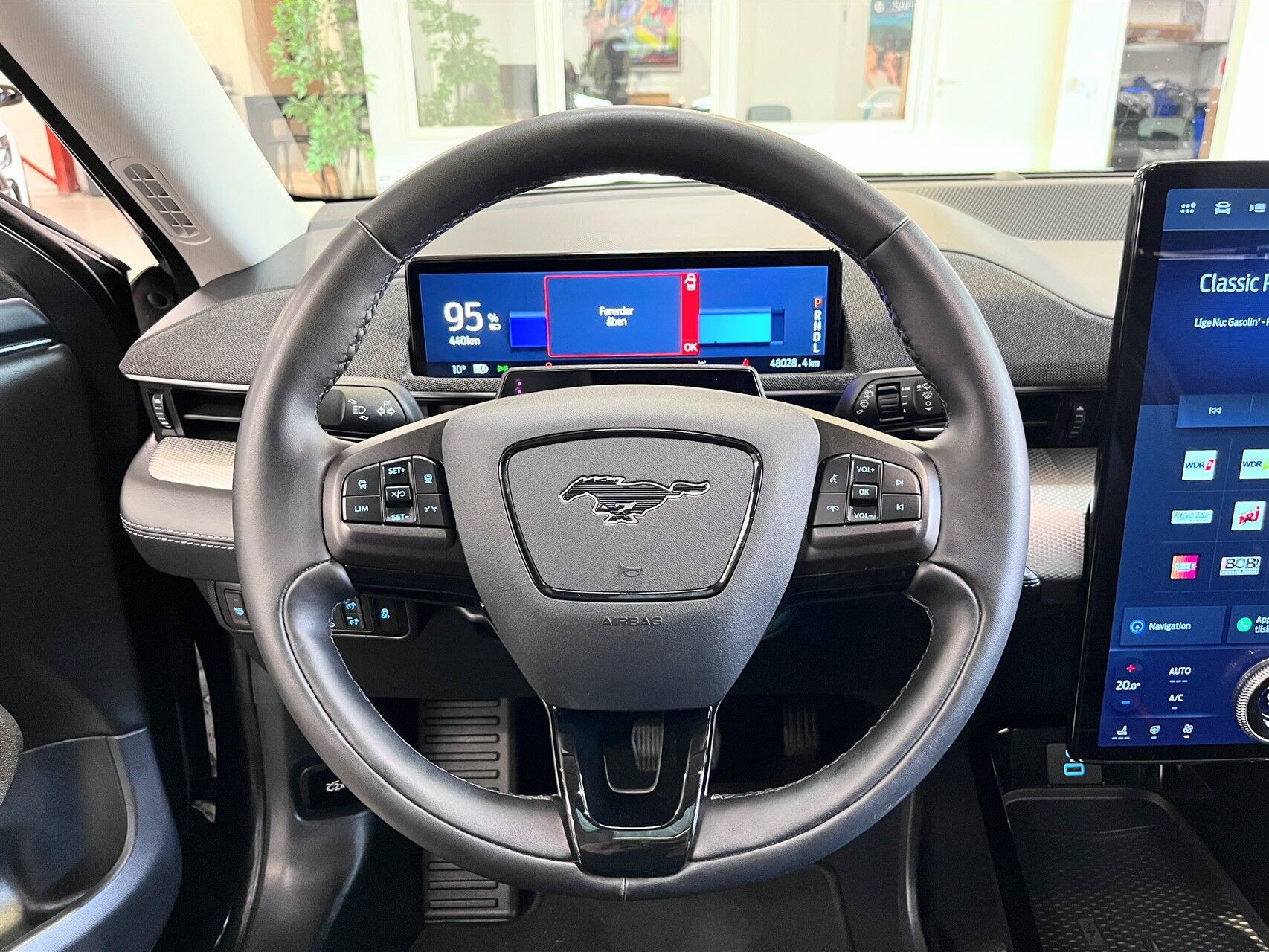 Billede af Ford Mustang Mach-E EL UR Premium 294HK 5d Aut.