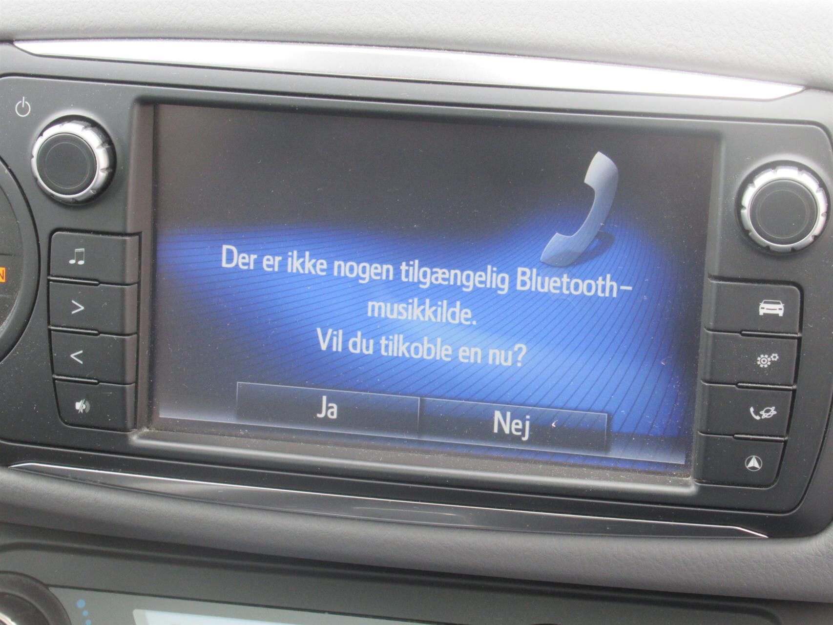 Billede af Toyota Yaris 1,5 Hybrid Pure Safety Sense E-CVT 100HK 5d Trinl. Gear