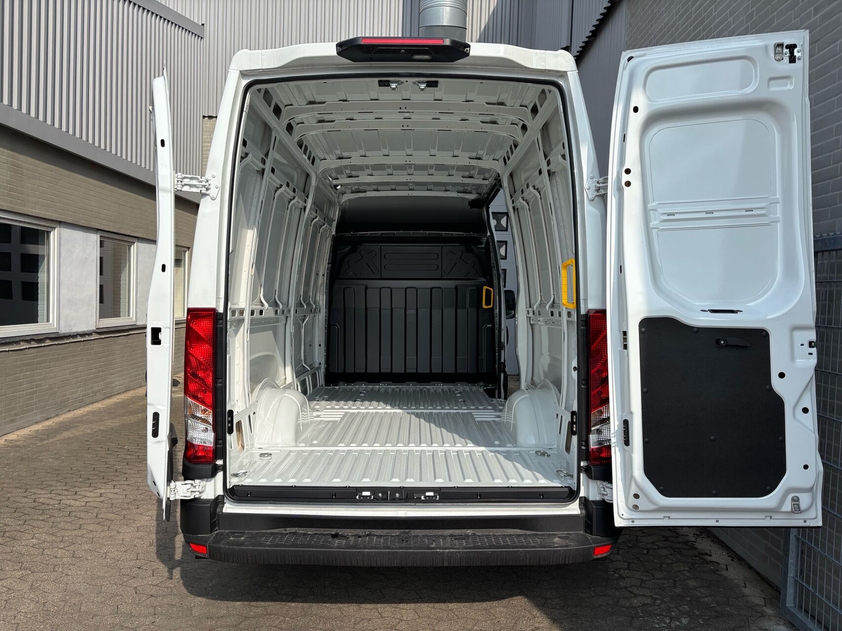 Billede af Iveco FBH/42S14E 12m3/SFT